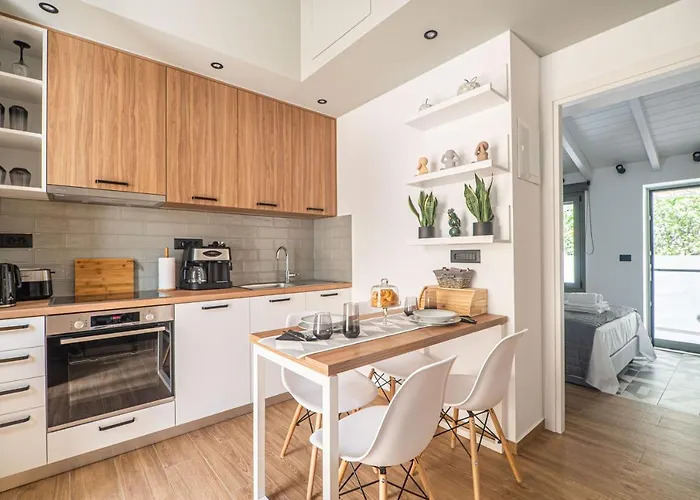 Antigone's Lux 10mins Walk To Beach, Old Town, *