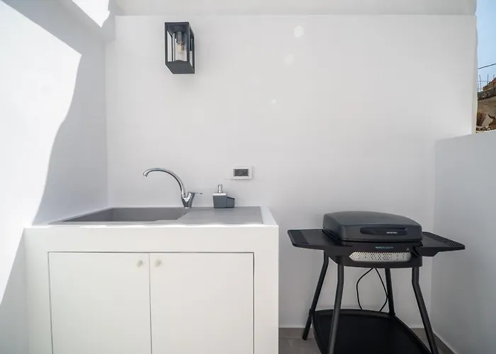 Antigone's Lux 10mins Walk To Beach, Old Town, *