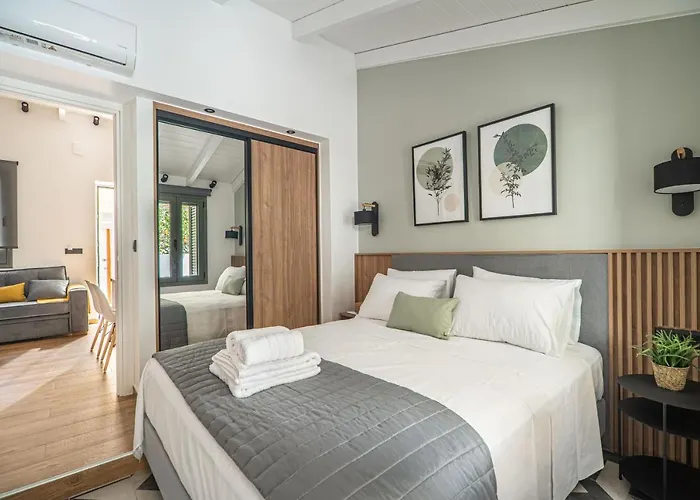 Antigone's Lux 10mins Walk To Beach, Old Town, Chania (Crete)