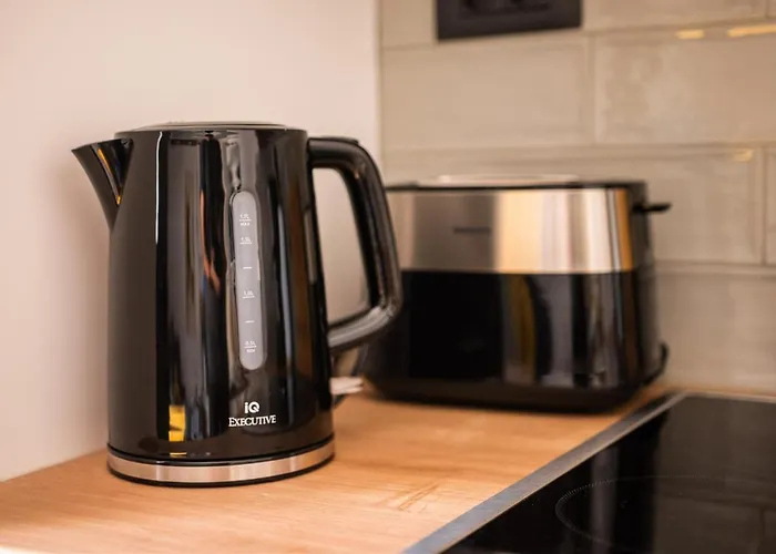 Antigone's Lux 10mins Walk To Beach, Old Town, Vakantiehuis