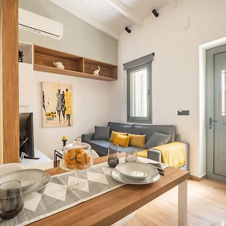 Antigone's Lux 10mins Walk To Beach, Old Town, * Chania (Crete)