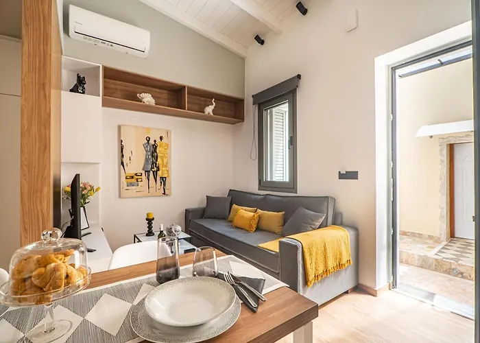 Vakantiehuis Antigone's Lux 10mins Walk To Beach, Old Town,