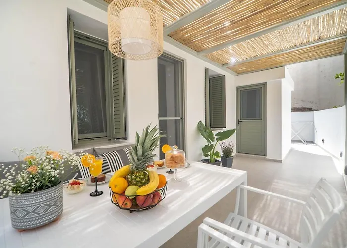 Antigone's Lux 10mins Walk To Beach, Old Town,