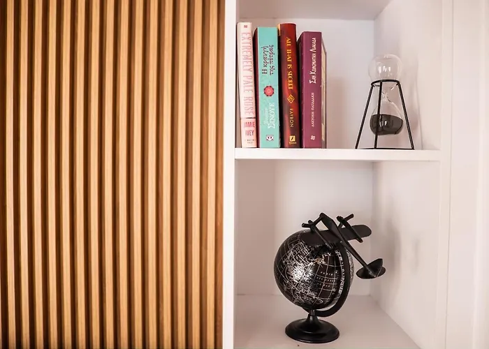 Antigone's Lux 10mins Walk To Beach, Old Town, Vakantiehuis *